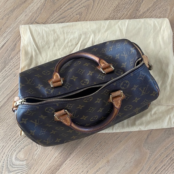 LOUIS VUITTON Monogram Speedy 35 - Picture 3 of 7